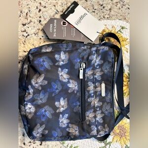 Baggallini expandable pocket Crossbody bag